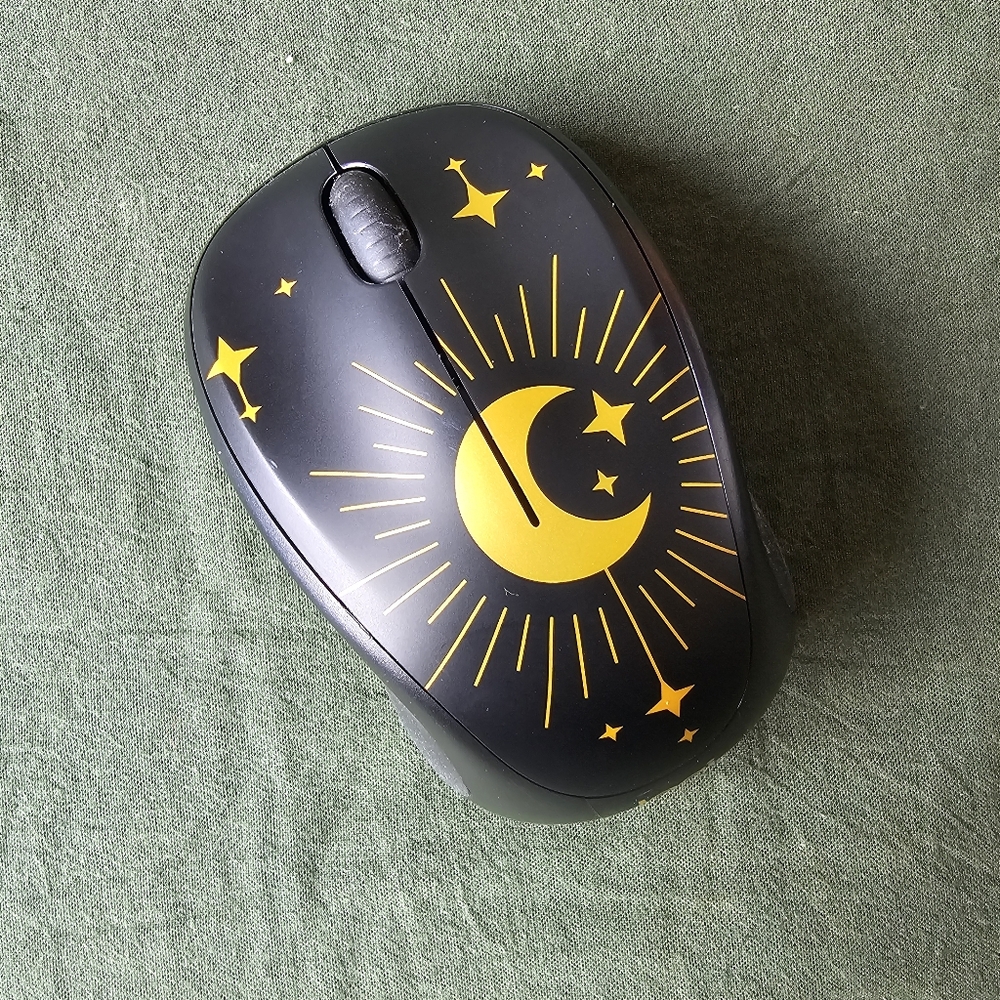 Logitech compact wireless mouse with optical tracking - Magic Night